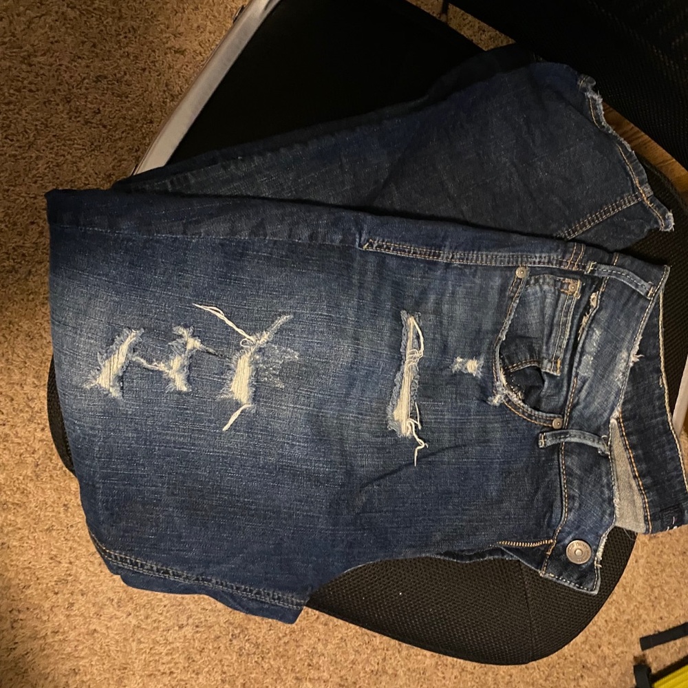 Skinny distressed jeans